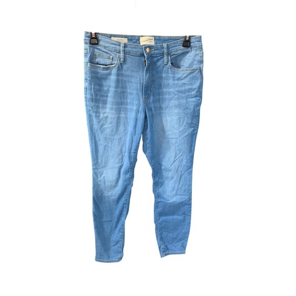 Universal Thread Womens 10 Reg Skinny HIgh Rise Jean Light Wash Whiskering - Picture 1 of 4